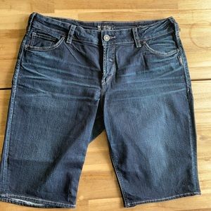 Silver Jeans Suki Mid-length Shorts